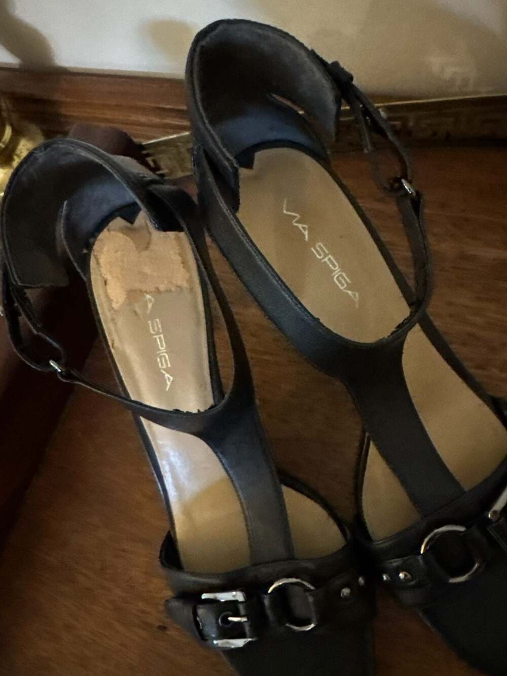 Via Spiga Black Leather T-Strap Heeled Sandals with Buckle Detail - Picture 2 of 11